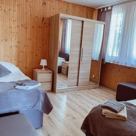 Owr Universal Vakantiepark Łazy