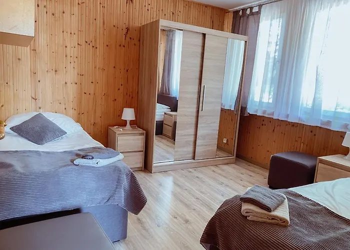 Owr Universal Tatil parkı Łazy